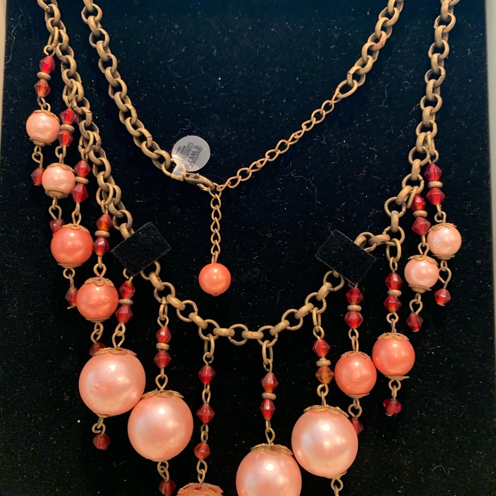 Baubles Vintage™ Dark Pink Pearl Necklace Gift Box